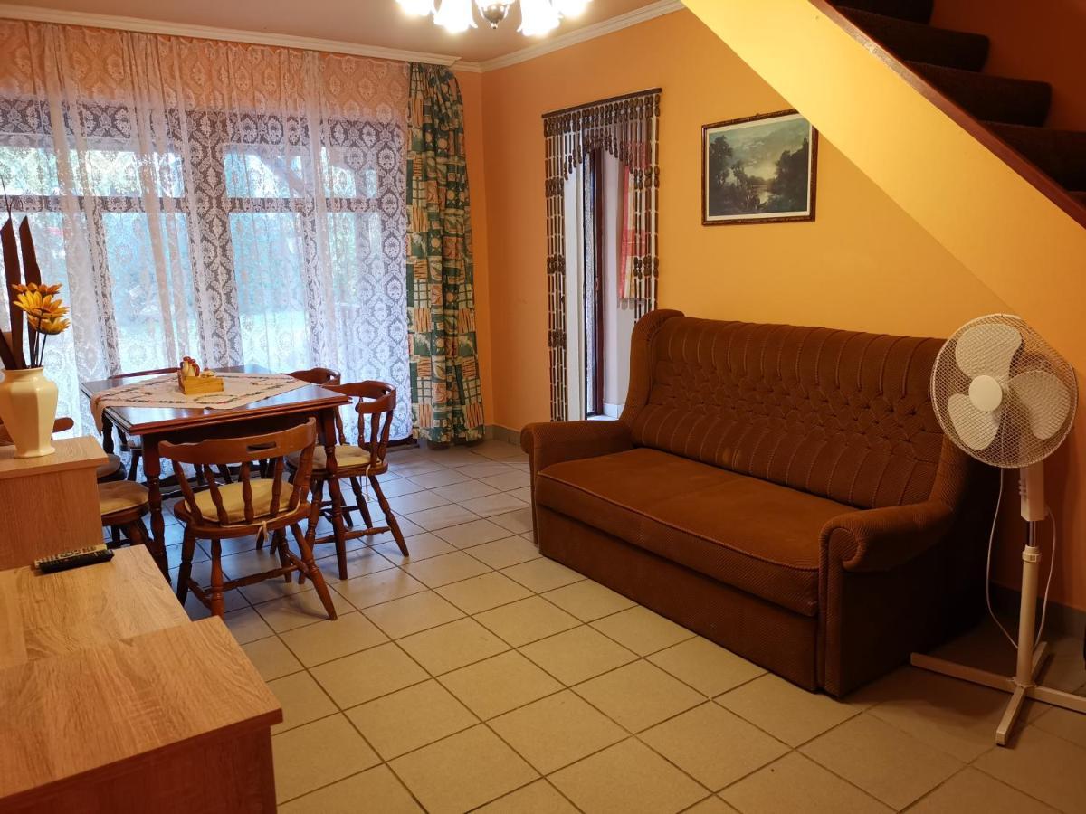 Erika Vendeghaz Centrumban Balatonkeresztúr Dış mekan fotoğraf