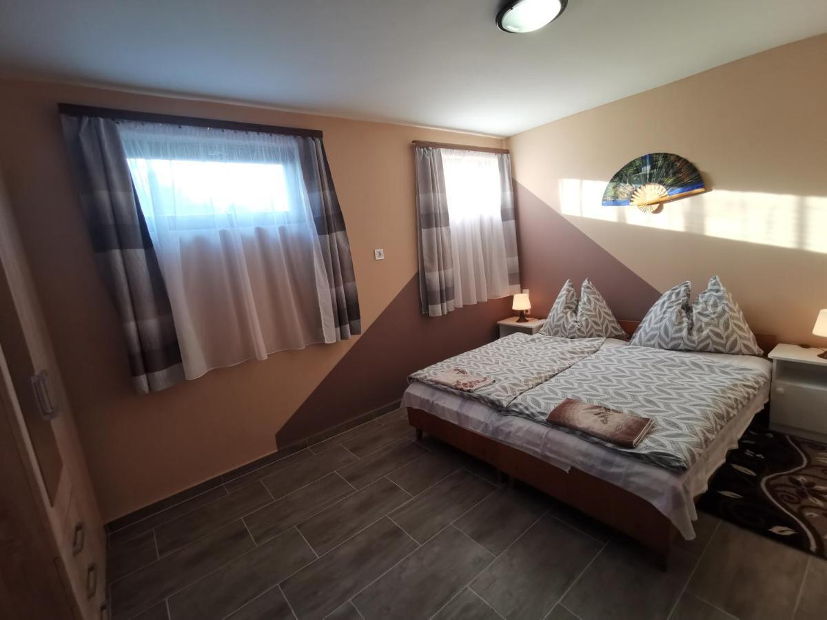 Erika Vendeghaz Centrumban Balatonkeresztúr Dış mekan fotoğraf